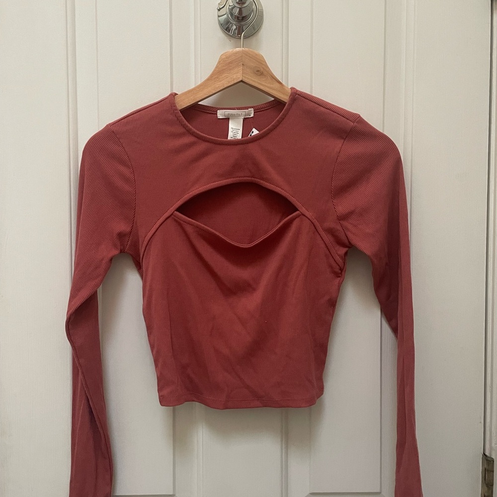Full Tilt Women’s Blush Cutout Long Sleeve Ribbed Top